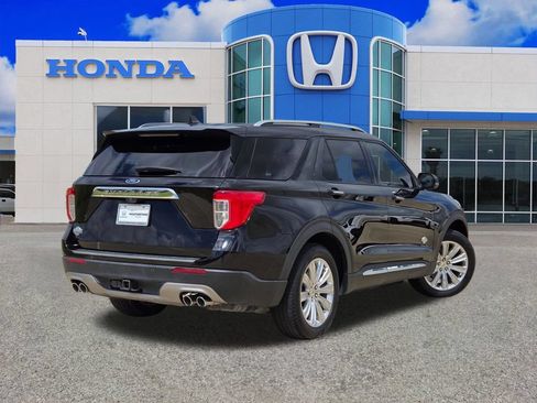 Used 2023 Ford Explorer King Ranch w/ Technology Package RWD image 3
