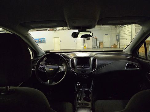 Used 2019 Chevrolet Cruze LT w/ Convenience Package image 35