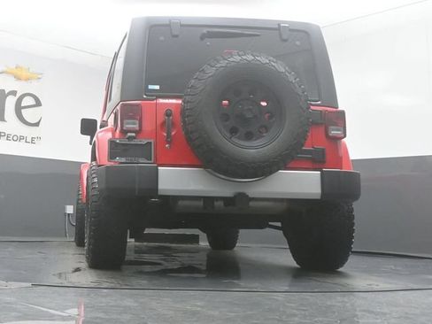 Used 2015 Jeep Wrangler Unlimited Sahara AWD/4WD image 53