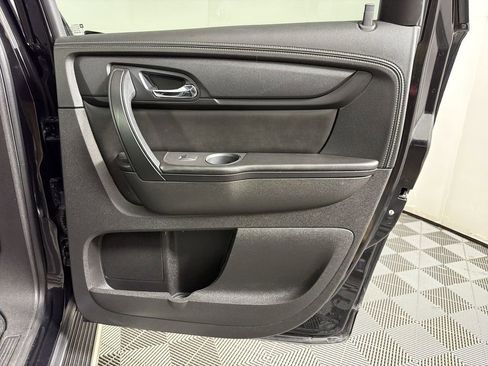 Used 2016 Chevrolet Traverse LT image 15