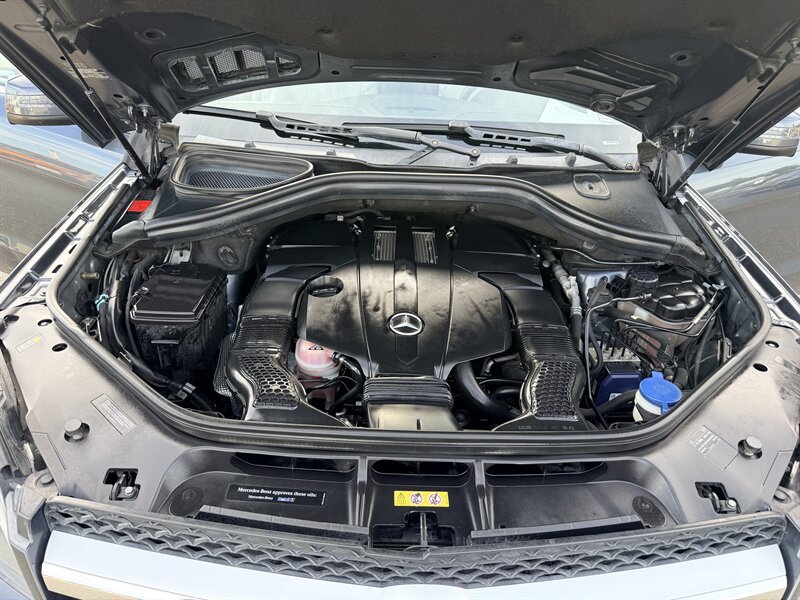 Used 2015 Mercedes-Benz GL 450 4MATIC image 33