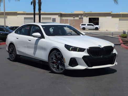 New 2027 BMW 530i RWD image 2
