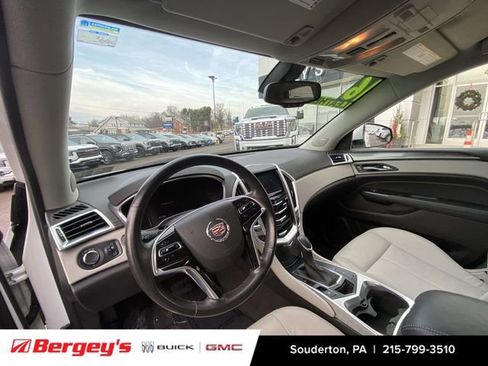 Used 2016 Cadillac SRX FWD image 11