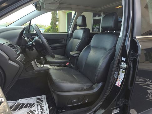 Used 2015 Subaru Forester 2.5i Limited w/ Popular Package #2 AWD/4WD image 10