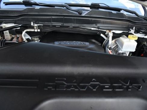 Used 2022 RAM 2500 Tradesman w/ Chrome Appearance Group image 19