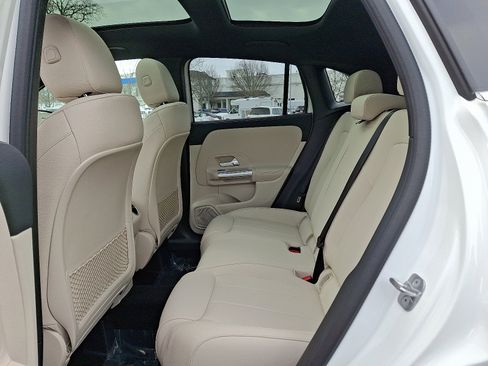 New 2026 Mercedes-Benz GLA 250 4MATIC image 8