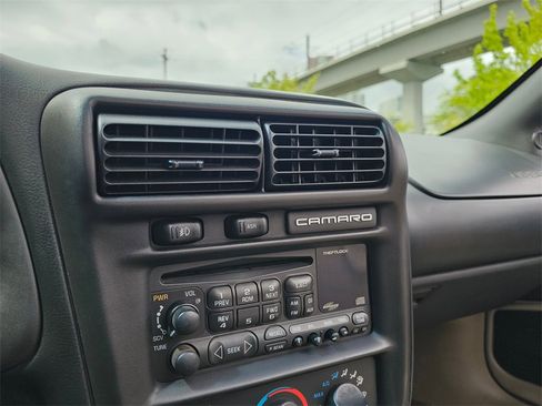 Used 2000 Chevrolet Camaro Z28 image 28