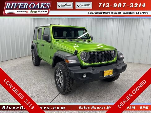 Used 2025 Jeep Wrangler Unlimited Sport AWD/4WD image 1