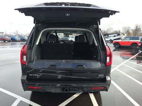 Used 2025 Ford Expedition Max Active image 10
