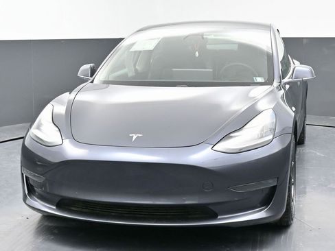Used 2020 Tesla Model 3 Long Range image 4