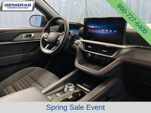 Used 2025 Ford Explorer ST-Line w/ ST-Line Street Pack AWD/4WD image 48