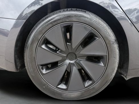 Used 2024 Tesla Model 3 Standard Range RWD image 10