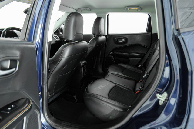 Used 2020 Jeep Compass Latitude AWD/4WD image 34
