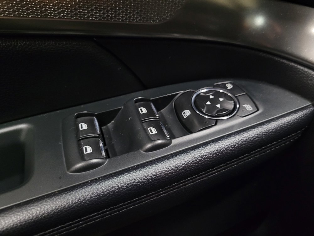 Used 2018 Ford Explorer XLT AWD/4WD image 27