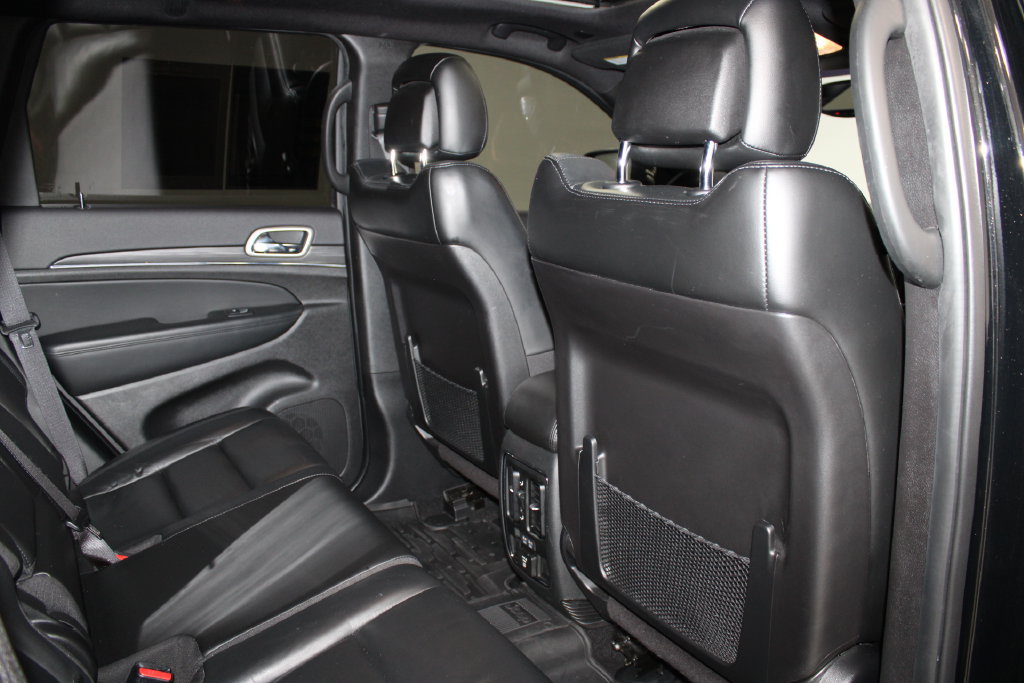 Used 2021 Jeep Grand Cherokee Limited AWD/4WD image 26