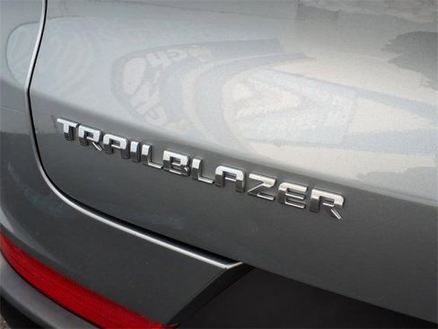 Used 2023 Chevrolet TrailBlazer LT image 18