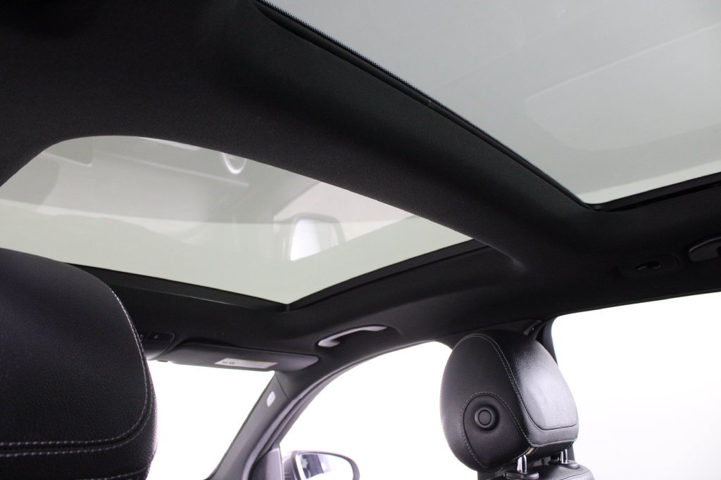 Used 2020 Mercedes-Benz GLC 300 image 23