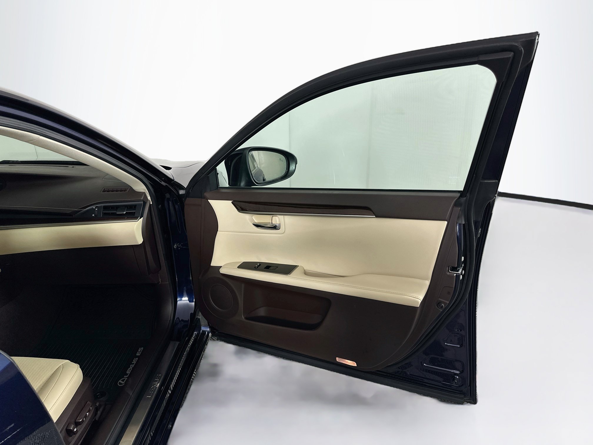 Used 2018 Lexus ES 350 w/ Premier Package FWD image 31