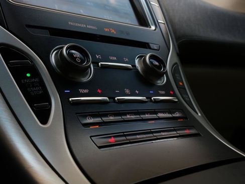 Used 2019 Lincoln Nautilus FWD image 30