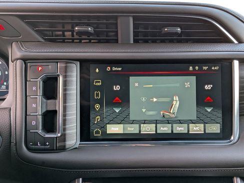 Used 2024 GMC Yukon XL Denali w/ Advanced Technology Package image 23