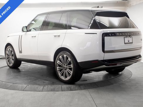 Used 2023 Land Rover Range Rover SE AWD/4WD image 5