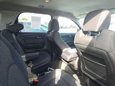 Used 2015 GMC Acadia SLE image 15