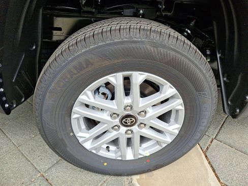 New 2026 Toyota Tundra SR5 AWD/4WD image 5