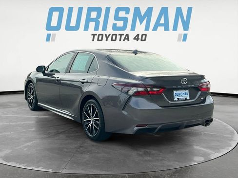 Used 2023 Toyota Camry SE image 5