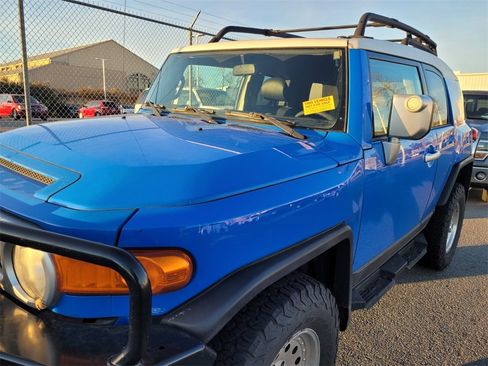 Used 2008 Toyota FJ Cruiser 4WD image 10