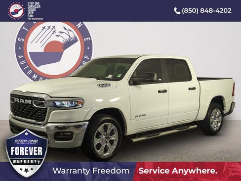 Used 2025 RAM 1500 Big Horn RWD image 2