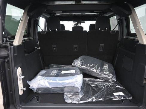 New 2025 Ford Bronco Big Bend image 12