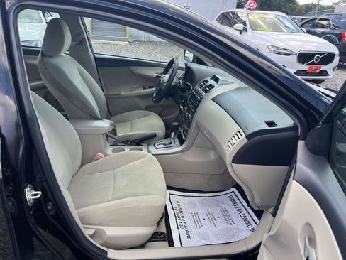 Used 2012 Toyota Corolla LE FWD image 13
