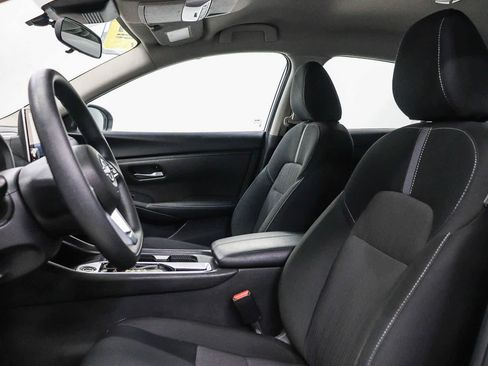 Used 2025 Nissan Sentra SV FWD image 17