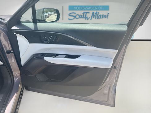 Used 2024 Cadillac Lyriq Sport RWD image 34