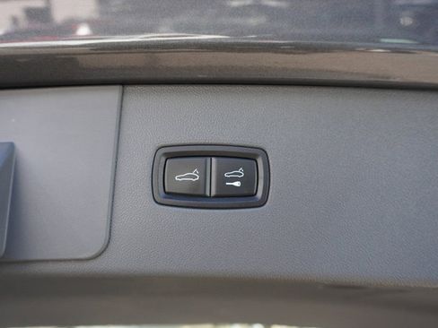 Used 2020 Porsche Cayenne Turbo AWD/4WD image 22