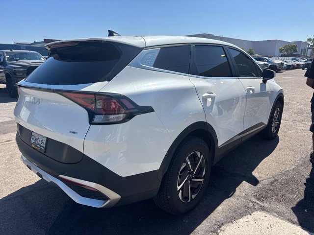 Used 2023 Kia Sportage LX AWD/4WD image 4