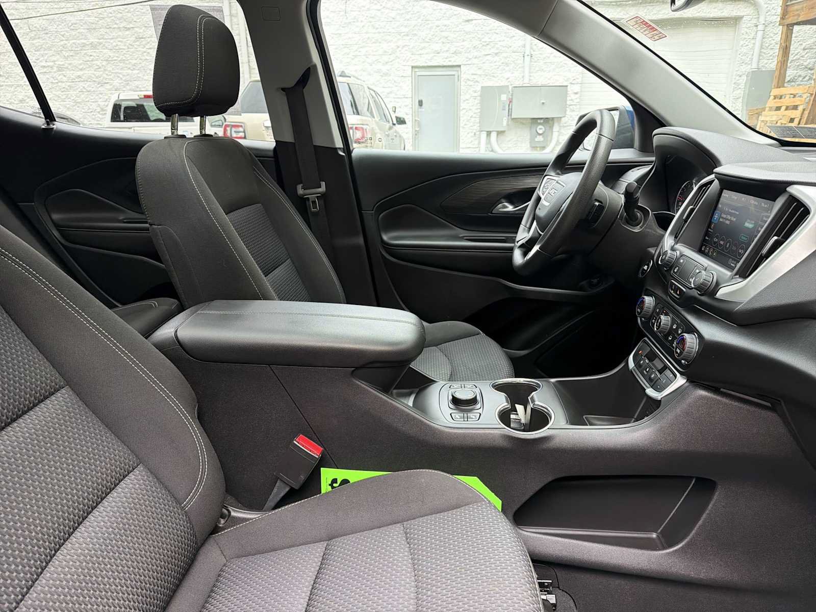 Certified 2022 GMC Terrain SLE w/ Driver Convenience Package AWD/4WD image 28
