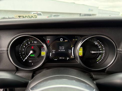 Used 2023 Jeep Wrangler Unlimited Sahara w/ Cold Weather Group image 10