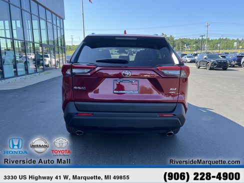 Used 2025 Toyota RAV4 XLE AWD/4WD image 7