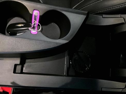 Used 2018 Chevrolet Camaro SS RWD image 12