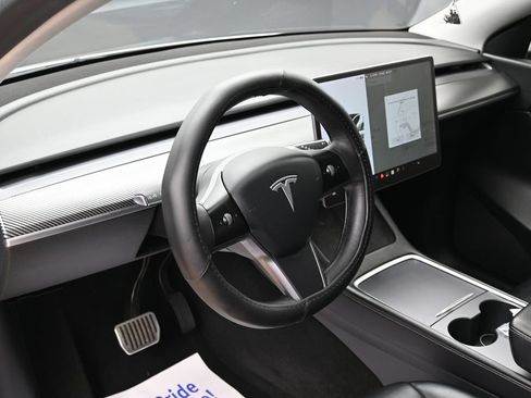 Used 2021 Tesla Model Y Long Range AWD/4WD image 17