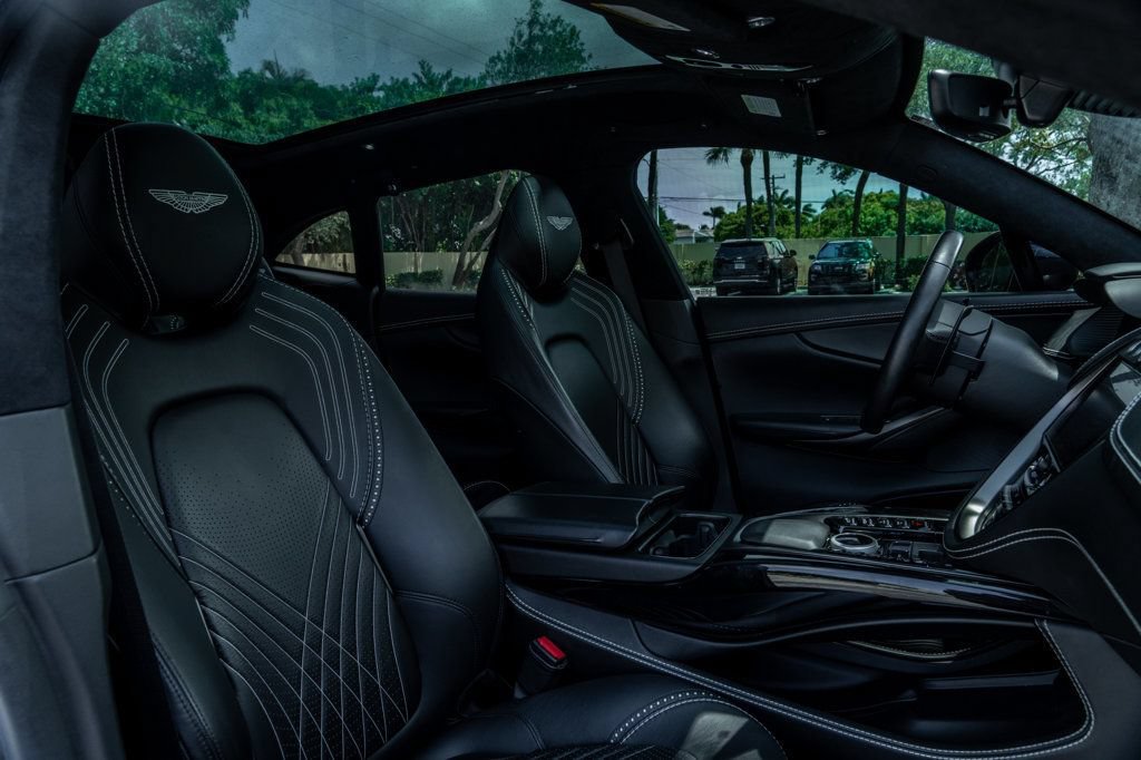 Used 2021 Aston Martin DBX AWD/4WD image 25