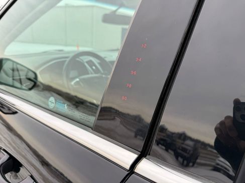 Used 2018 Ford Edge SEL w/ Equipment Group 201A image 21