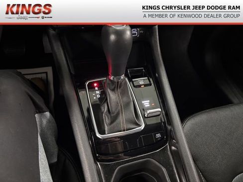 Certified 2022 Jeep Compass Limited image 29