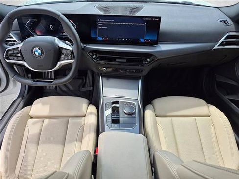 Used 2025 BMW 230i Coupe w/ Convenience Package RWD image 18