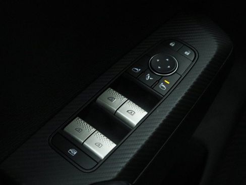 Used 2024 Mitsubishi Outlander 4WD Plug-In Hybrid image 18