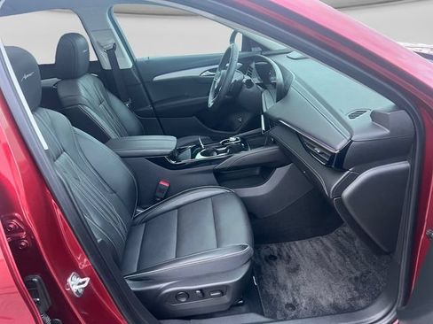 Used 2024 Buick Envision Avenir AWD/4WD image 14