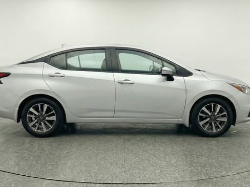 Used 2025 Nissan Versa SV image 11