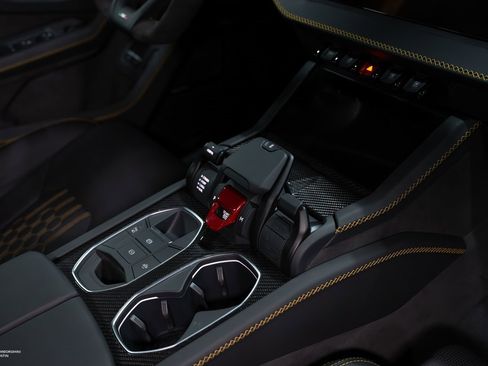 New 2025 Lamborghini Urus SE image 42