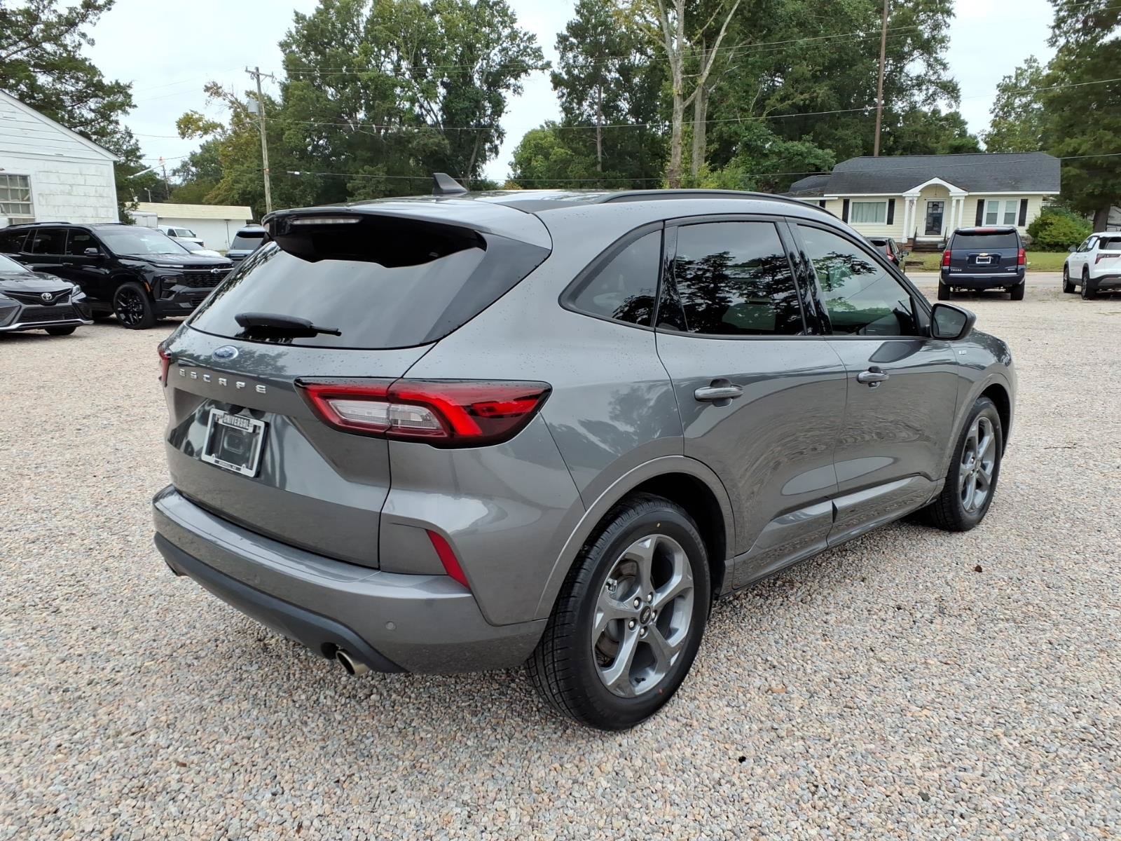 Used 2023 Ford Escape ST-Line w/ Tech Pack #1 FWD image 7
